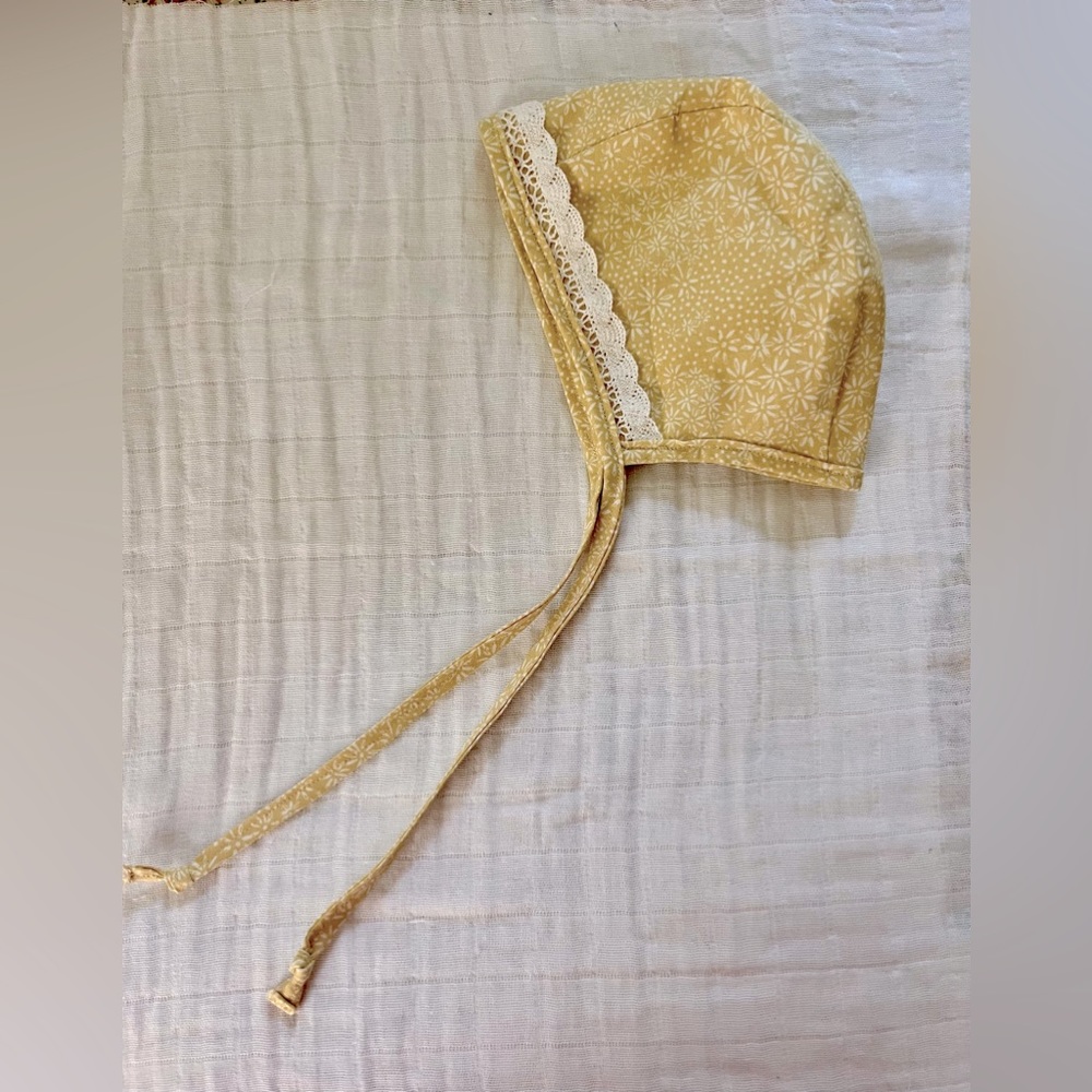 Handmade Pale Mustard Baby Bonnet💛